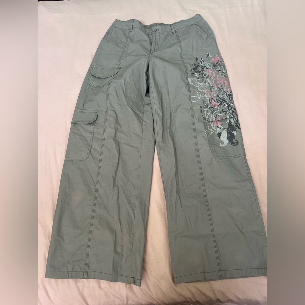 wild fable Grey Wide-Leg Cargo Pants with Pink Butterfly Floral Graphic